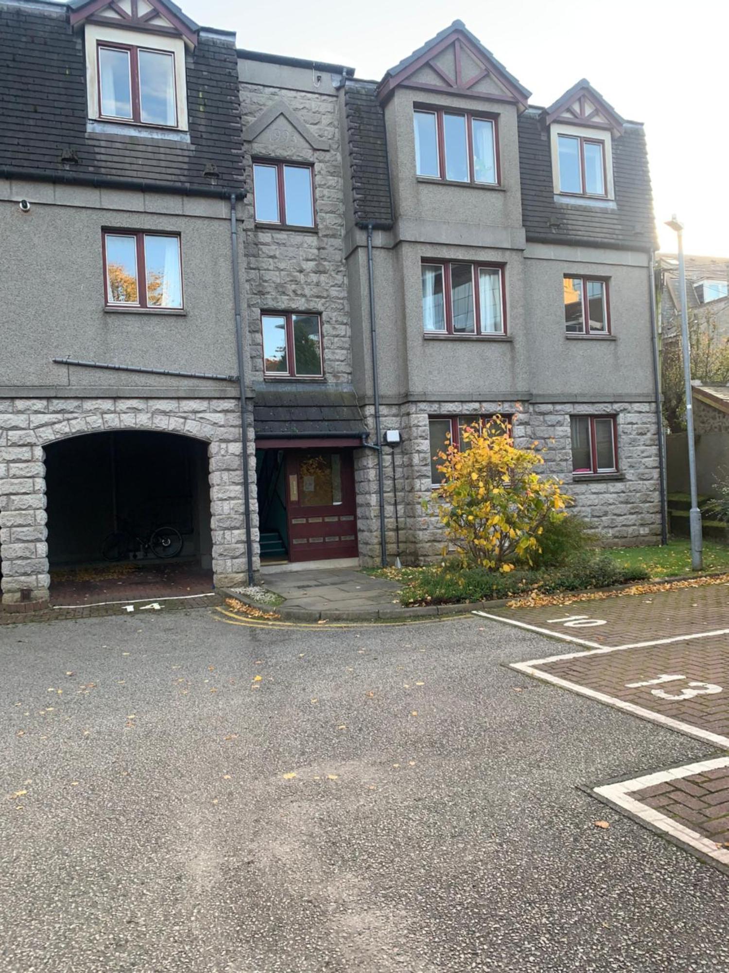 Apartment 2 Bed Centre Holburn Space Aberdeen
